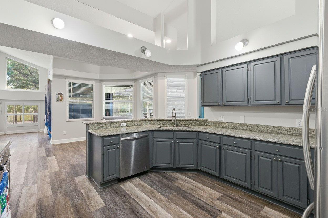 COLONIAL OAKS - Residential