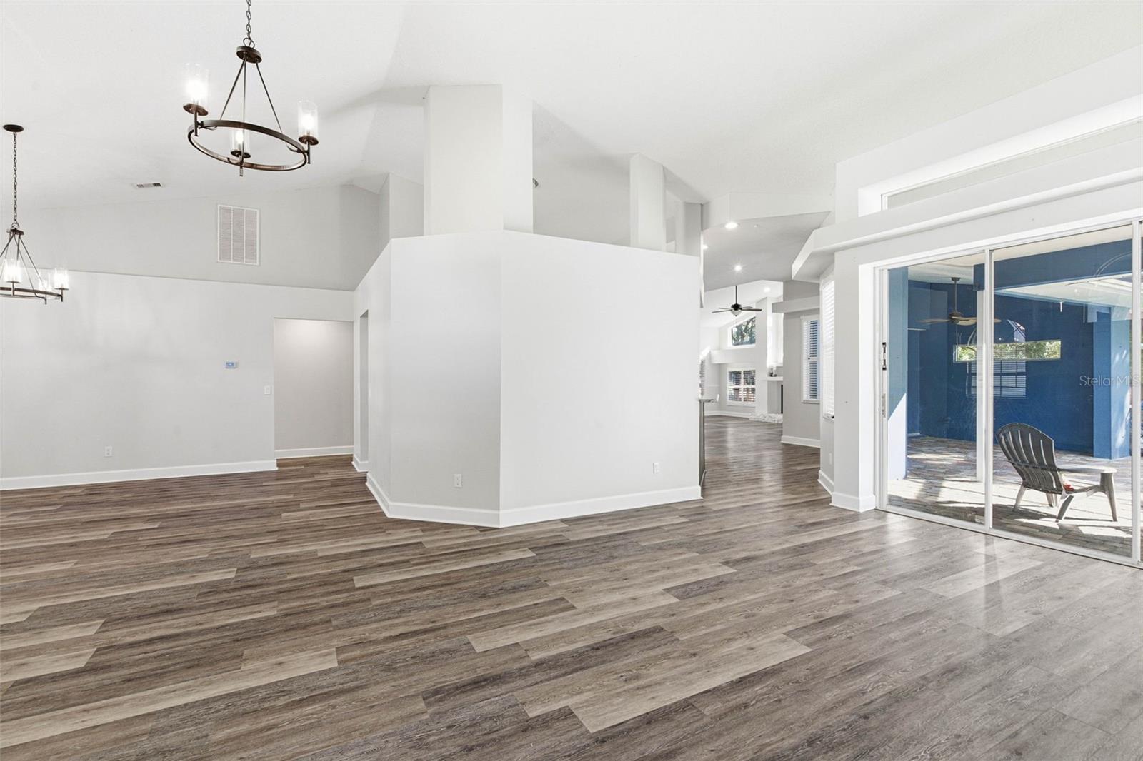 COLONIAL OAKS - Residential