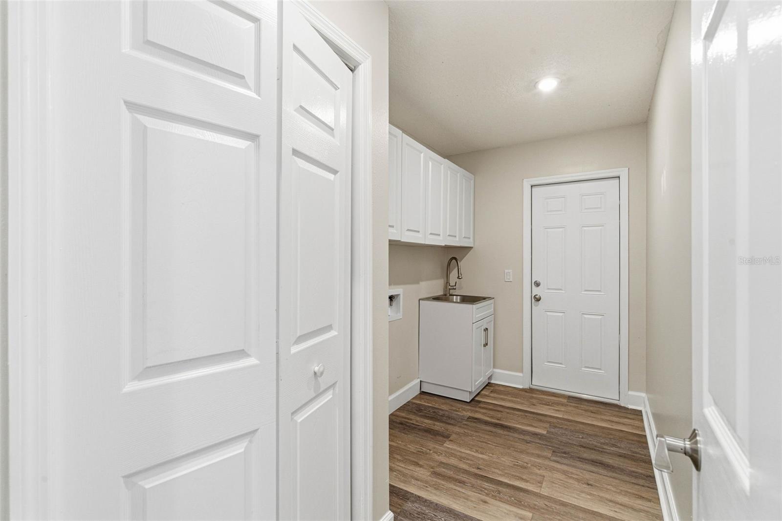 COLONIAL OAKS - Residential