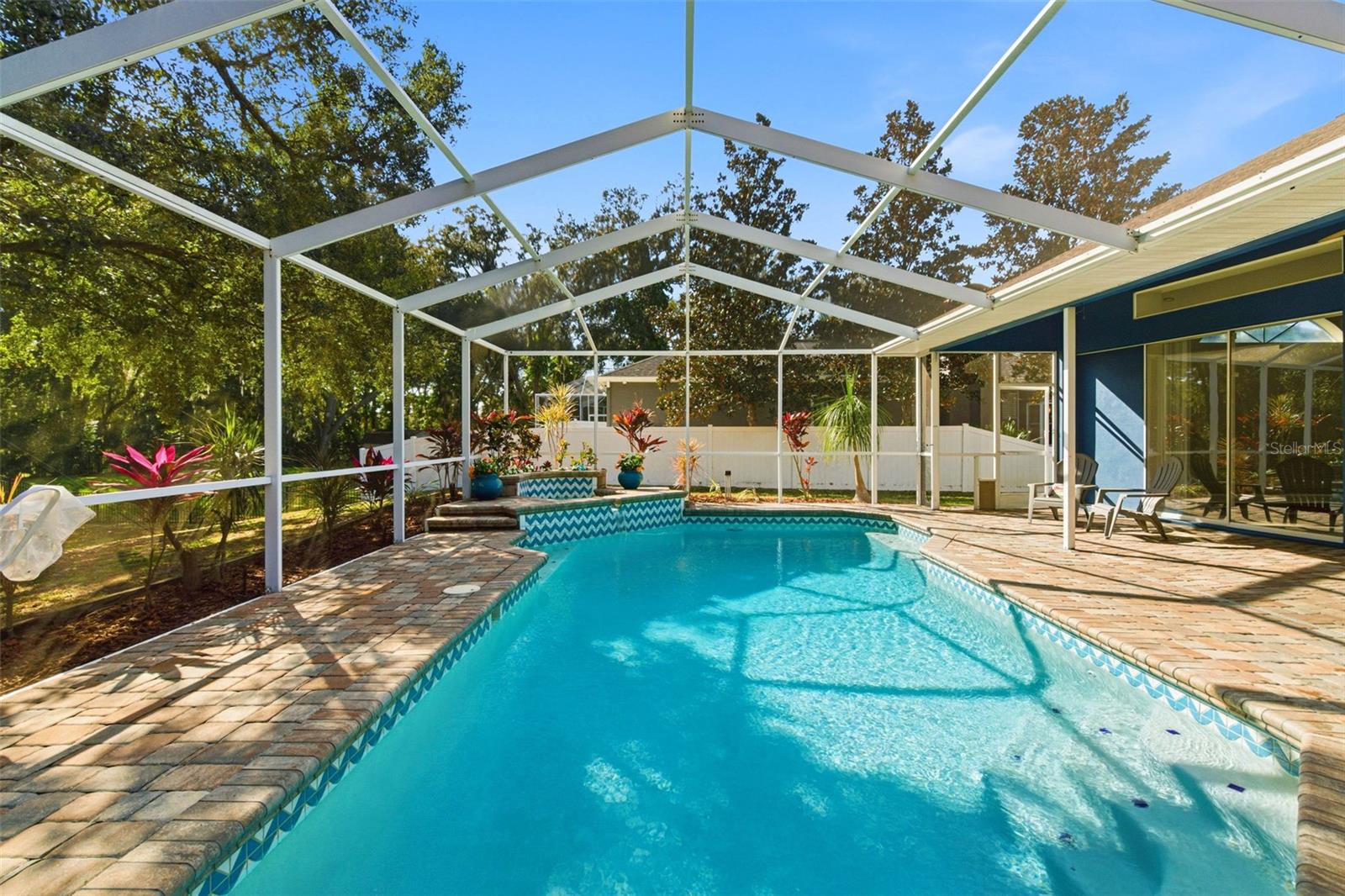 COLONIAL OAKS - Residential