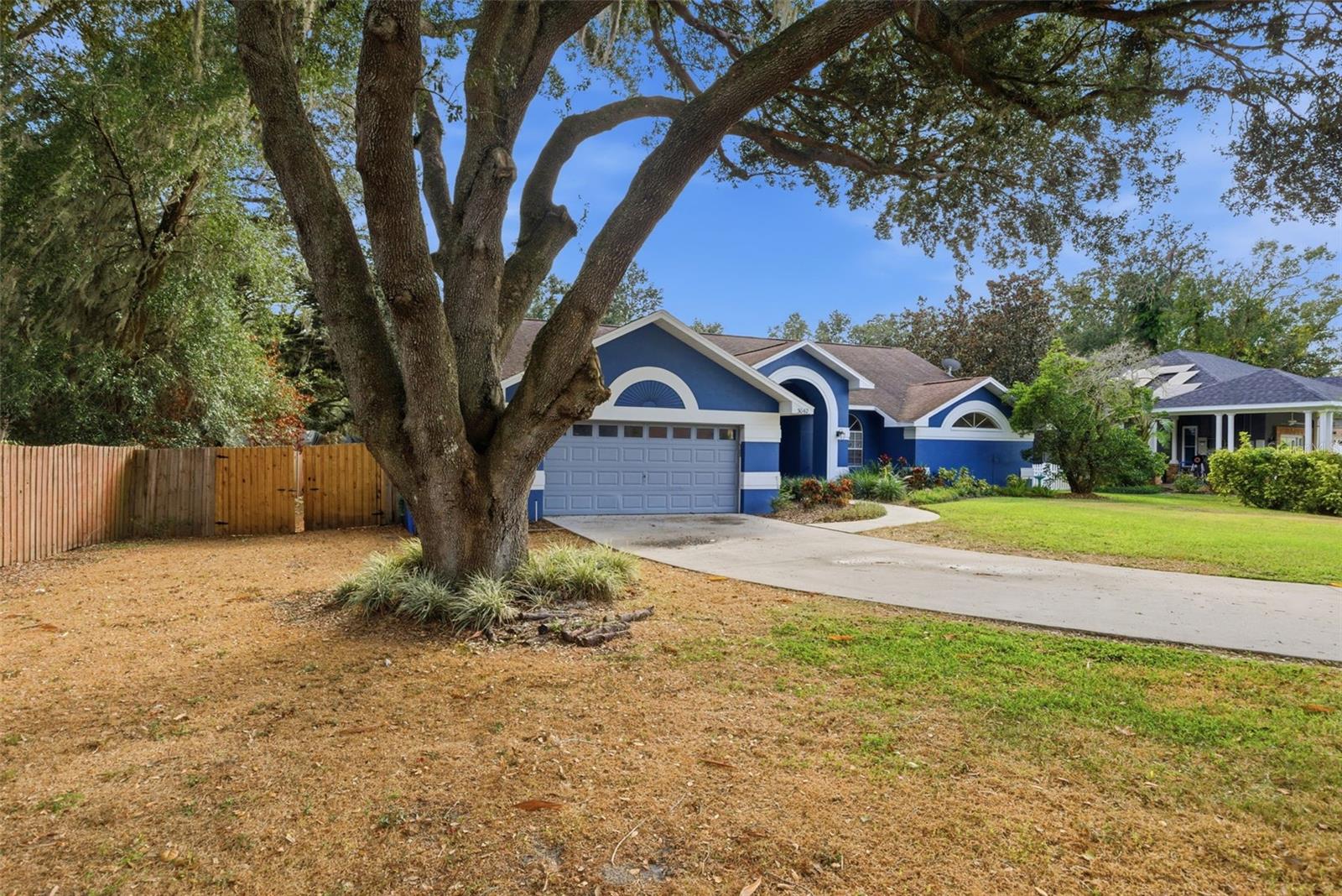 COLONIAL OAKS - Residential