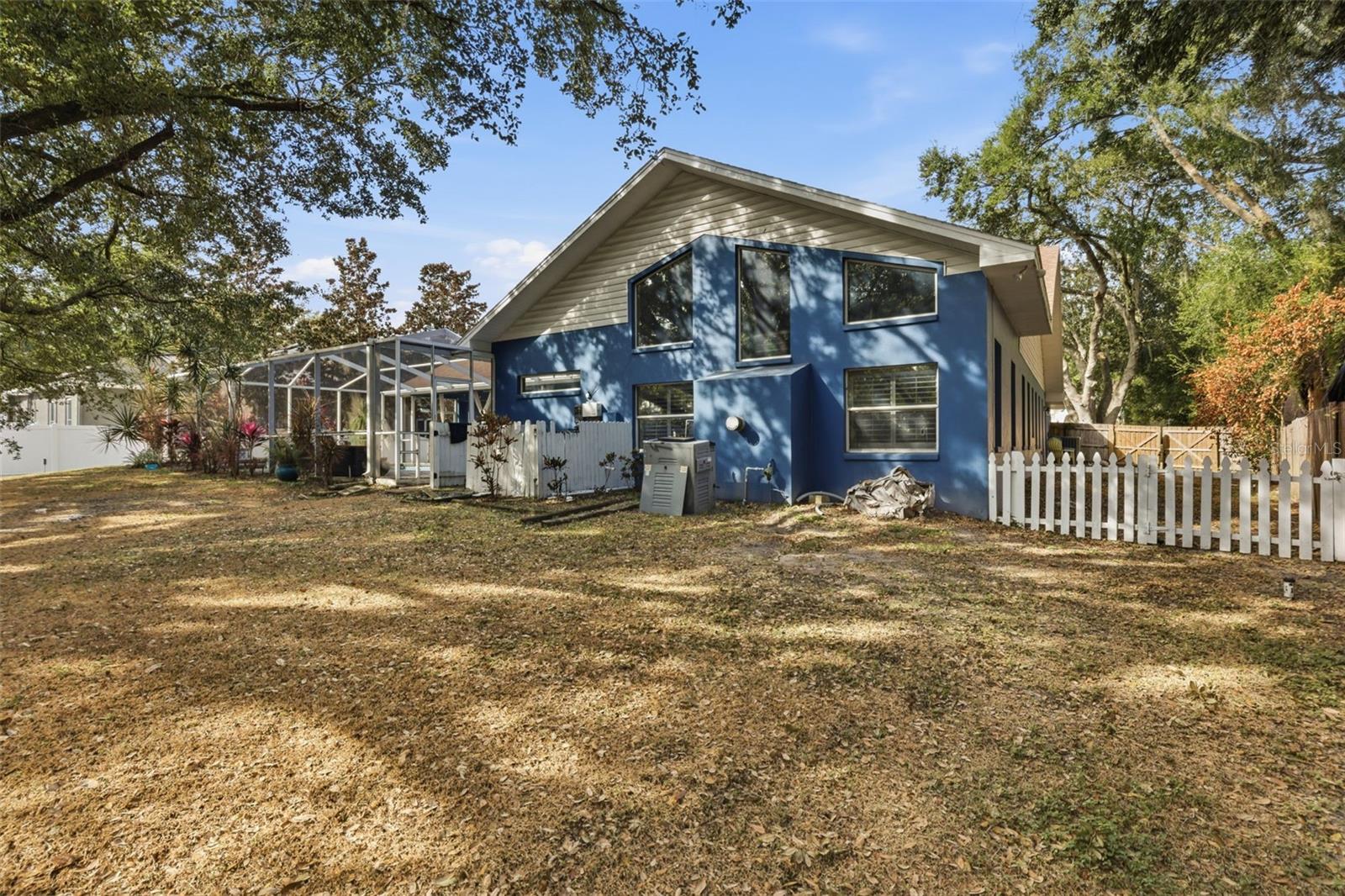 COLONIAL OAKS - Residential