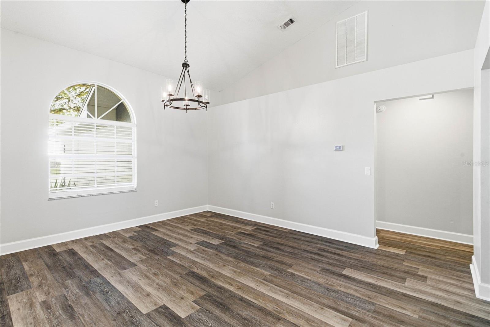 COLONIAL OAKS - Residential