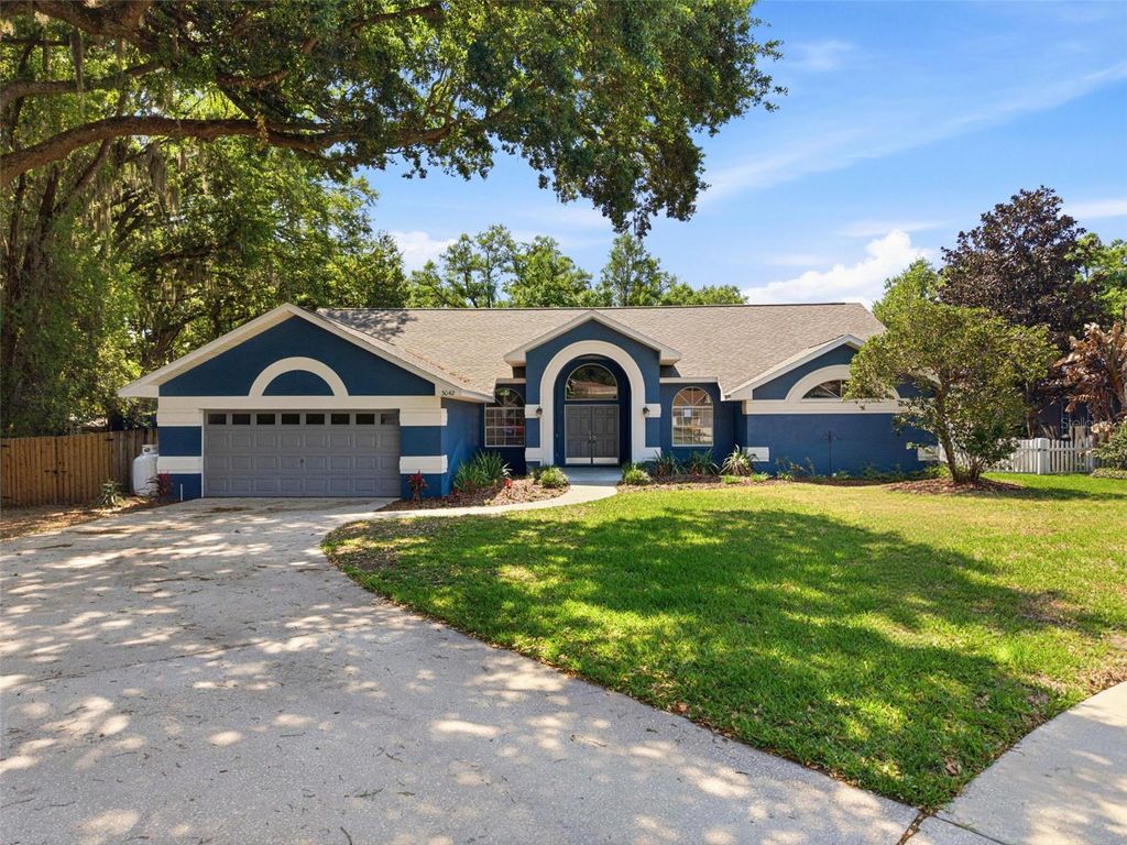 Photo of 3042 Colonial Ridge Drive, Brandon, FL 33511 (MLS # TB8449215)