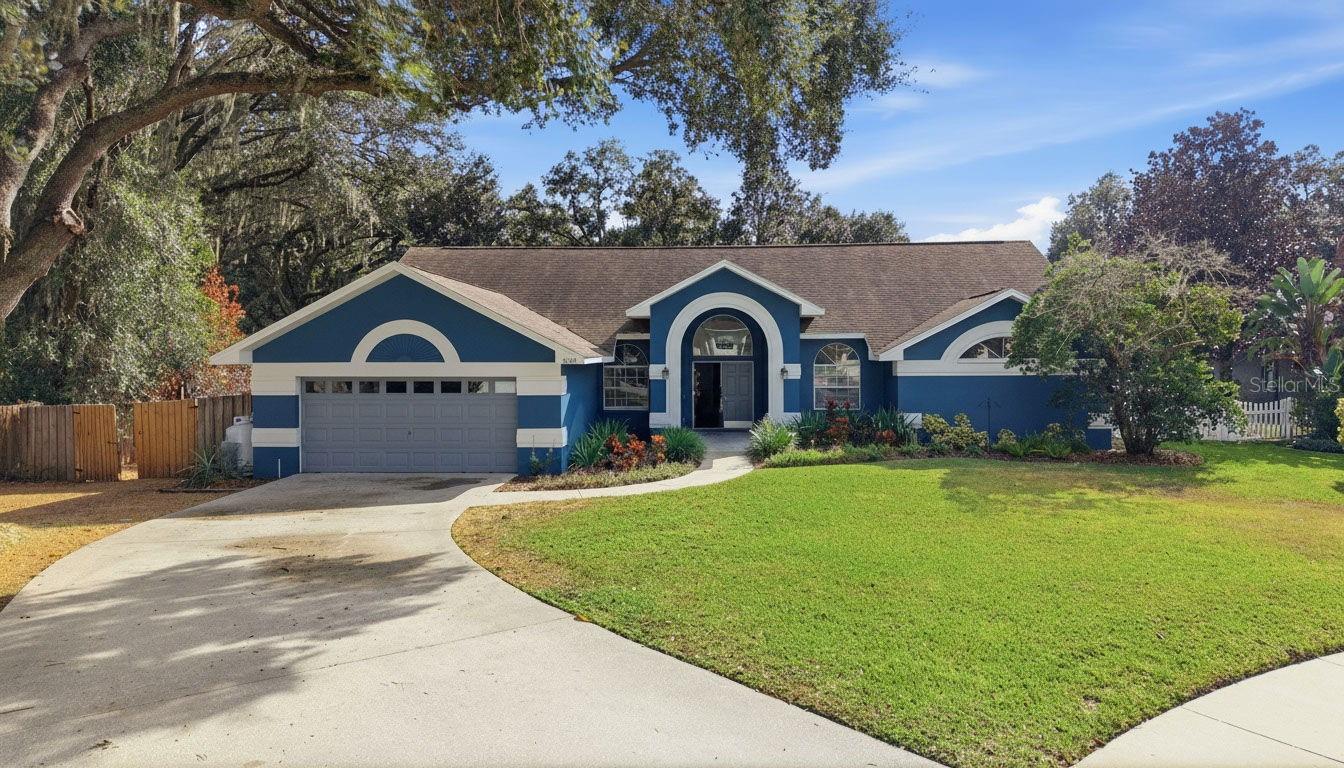 COLONIAL OAKS - Residential