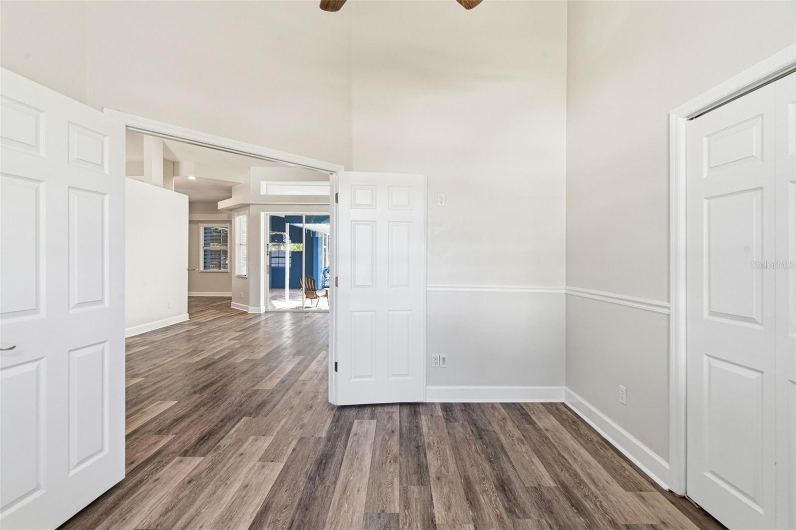 COLONIAL OAKS - Residential