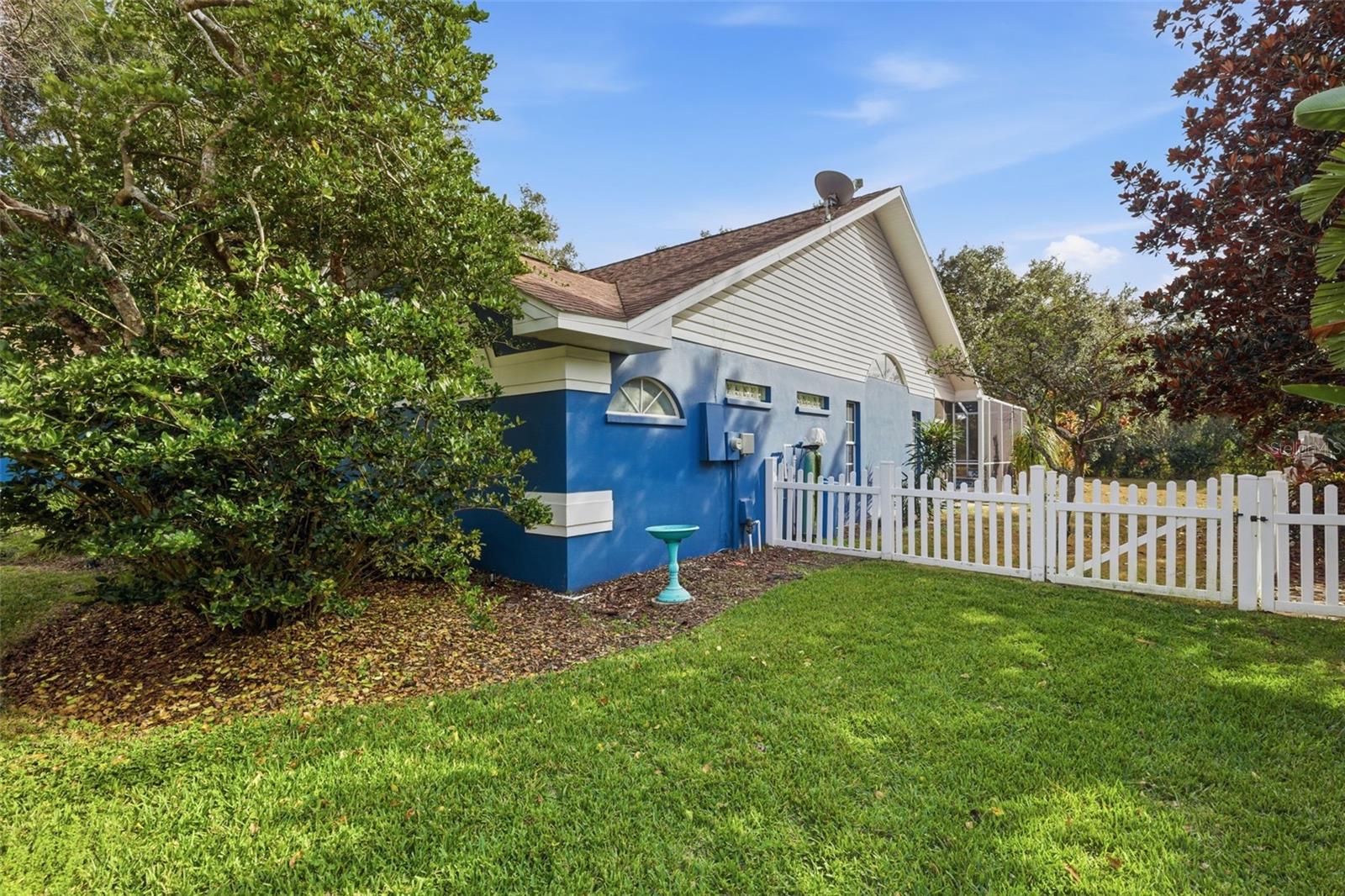 COLONIAL OAKS - Residential