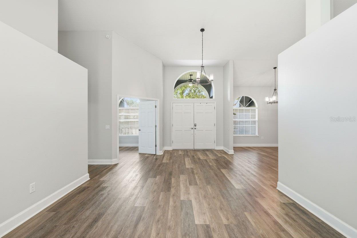 COLONIAL OAKS - Residential