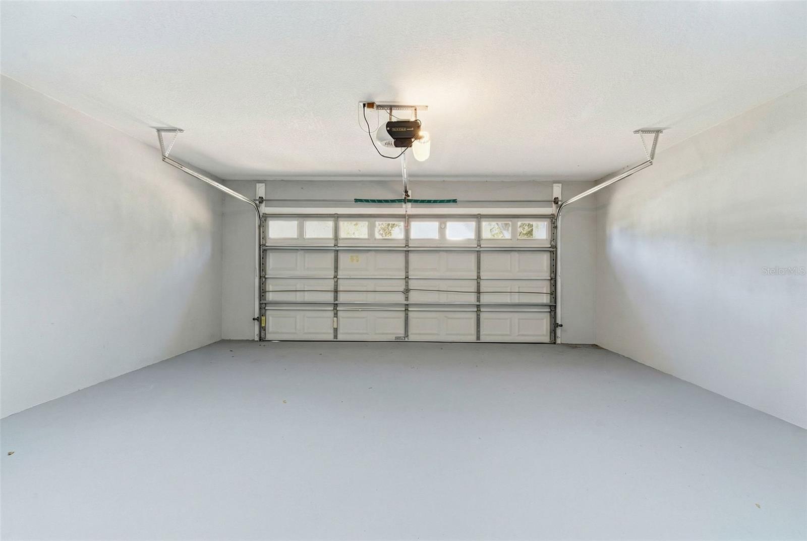 COLONIAL OAKS - Residential