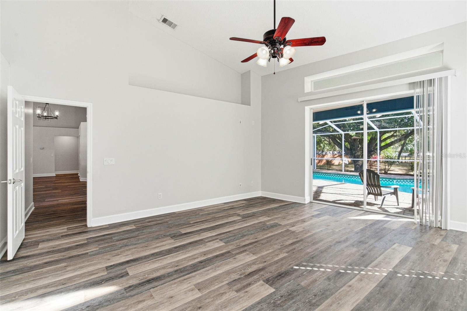 COLONIAL OAKS - Residential