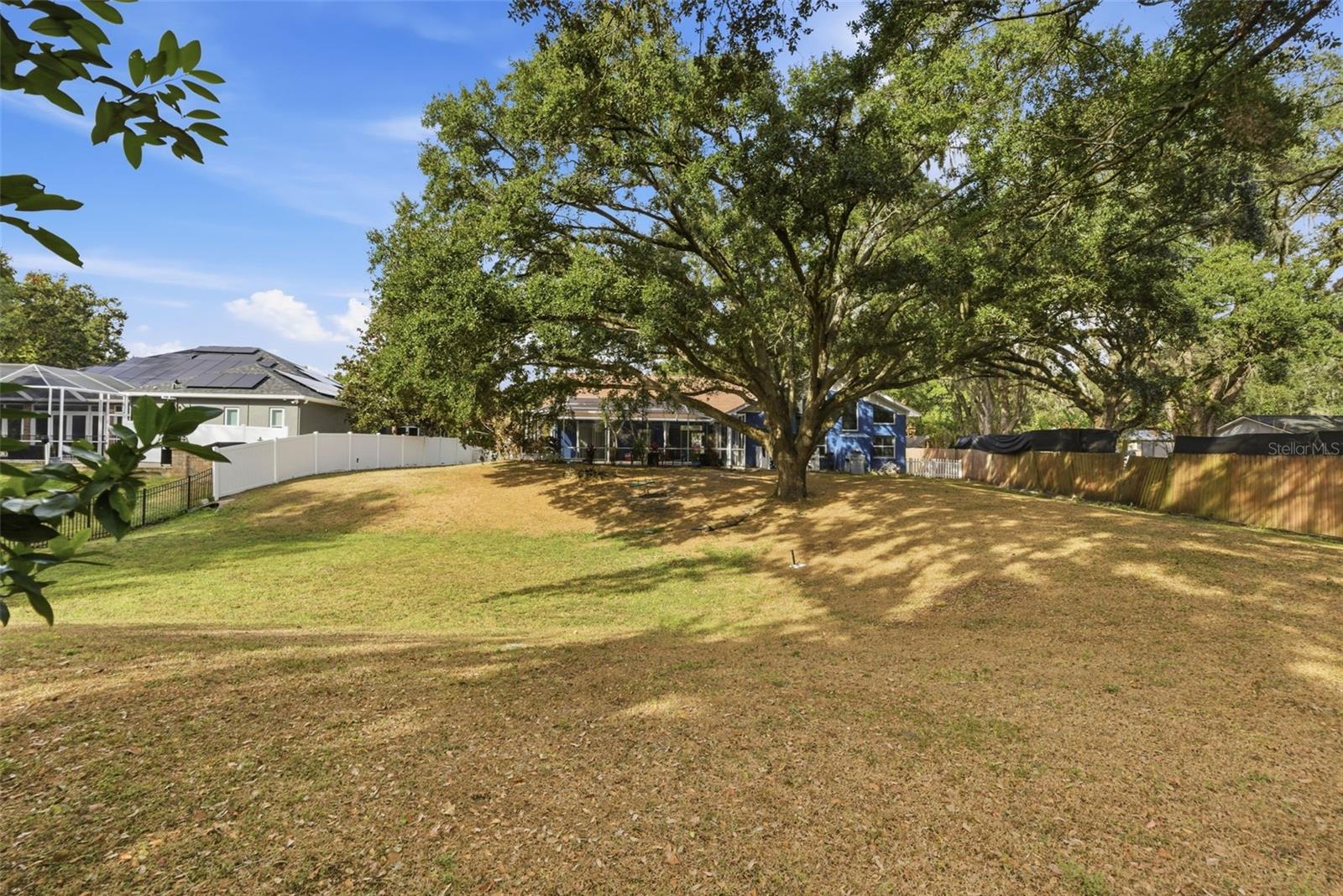 COLONIAL OAKS - Residential