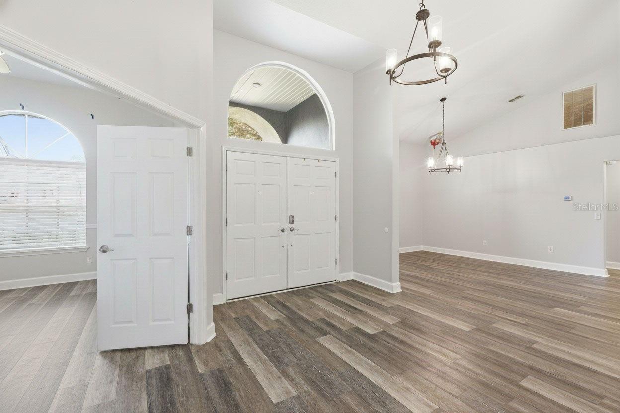 COLONIAL OAKS - Residential