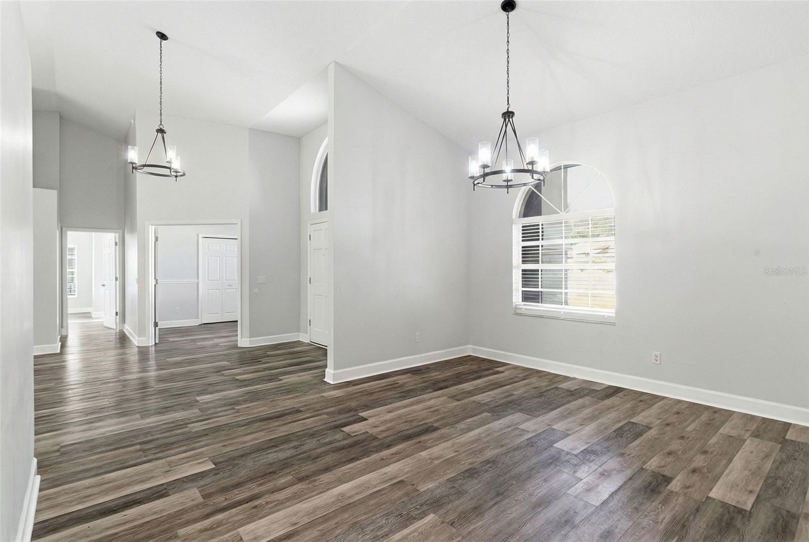 COLONIAL OAKS - Residential