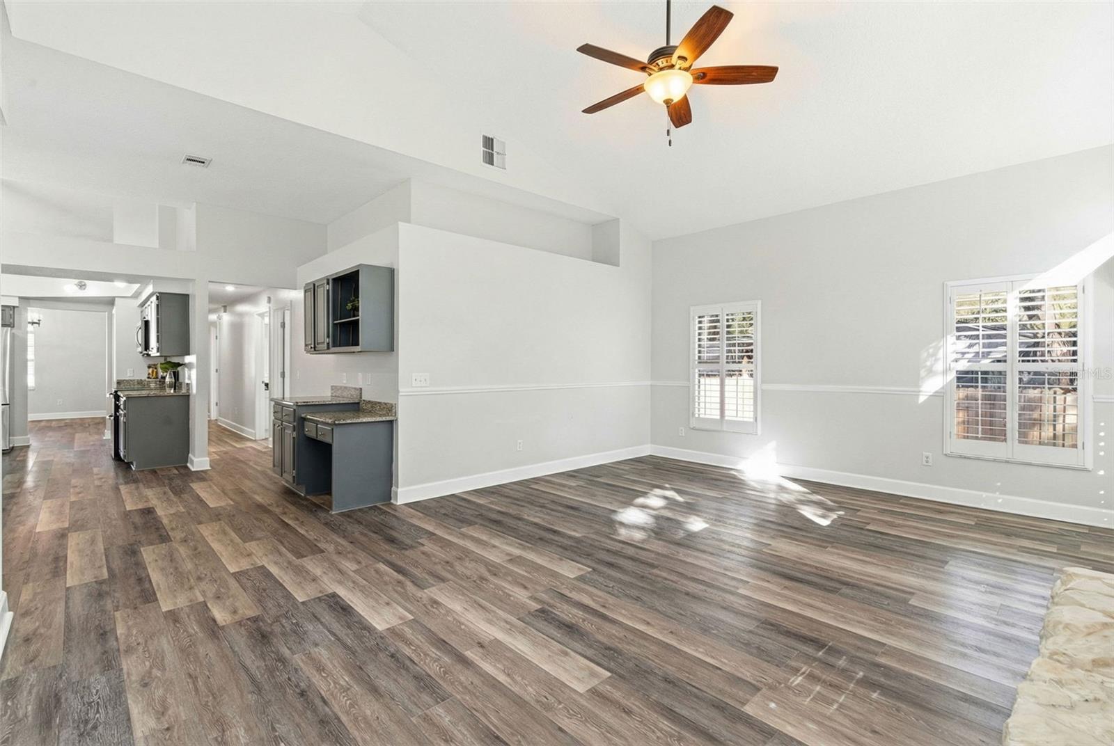 COLONIAL OAKS - Residential