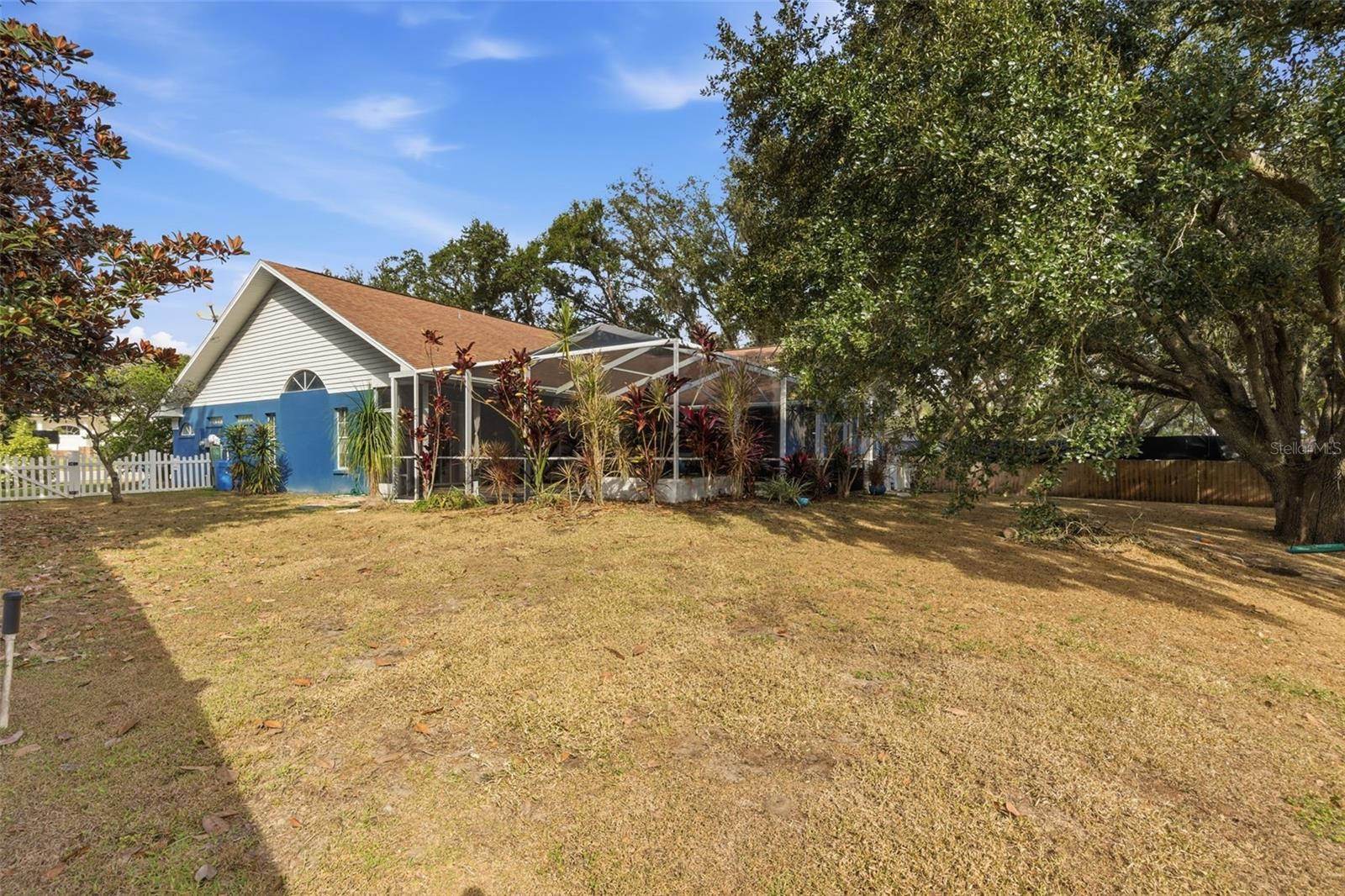 COLONIAL OAKS - Residential