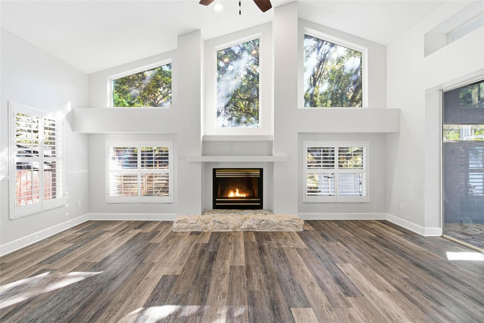 COLONIAL OAKS - Residential