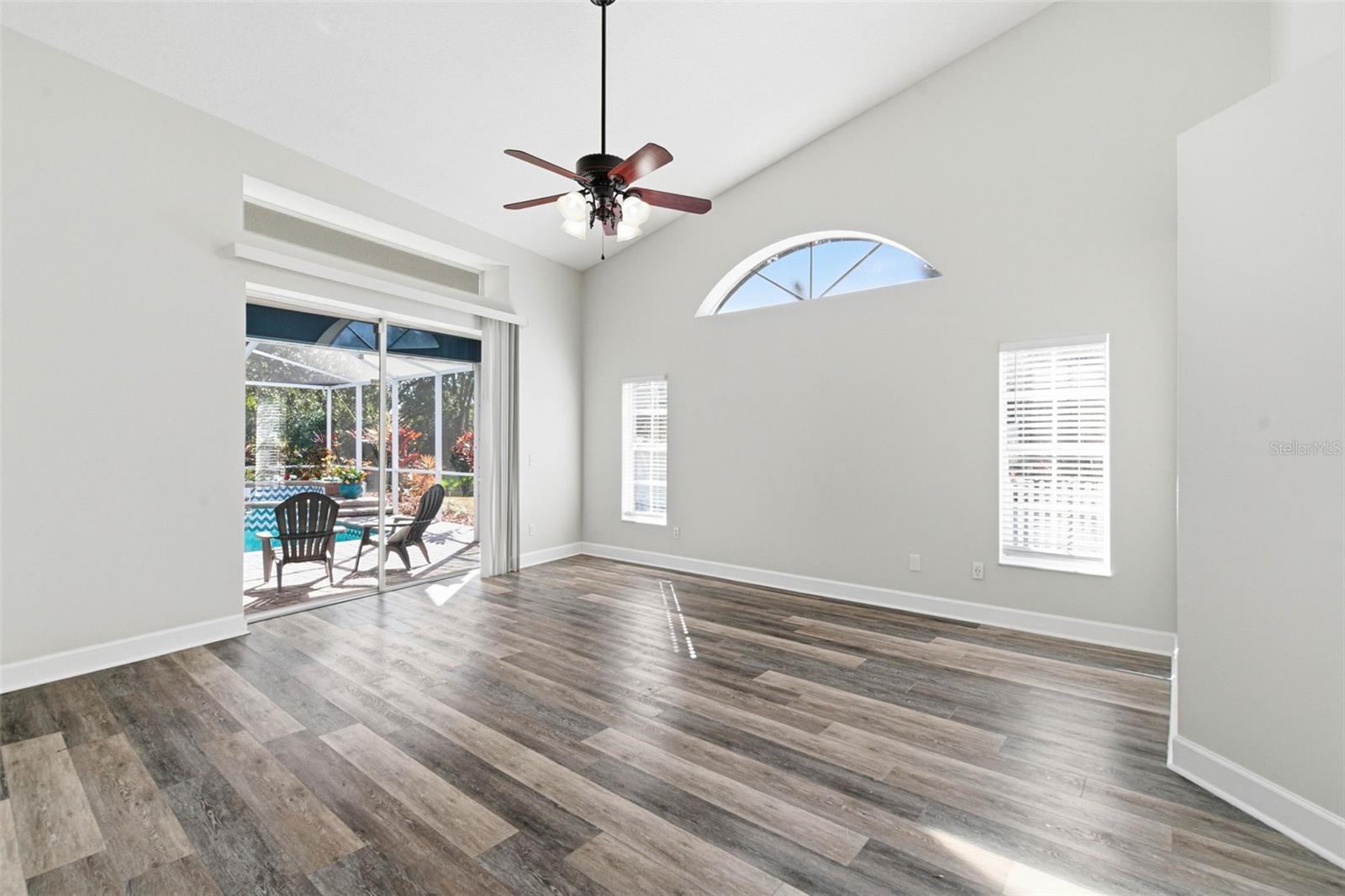 COLONIAL OAKS - Residential