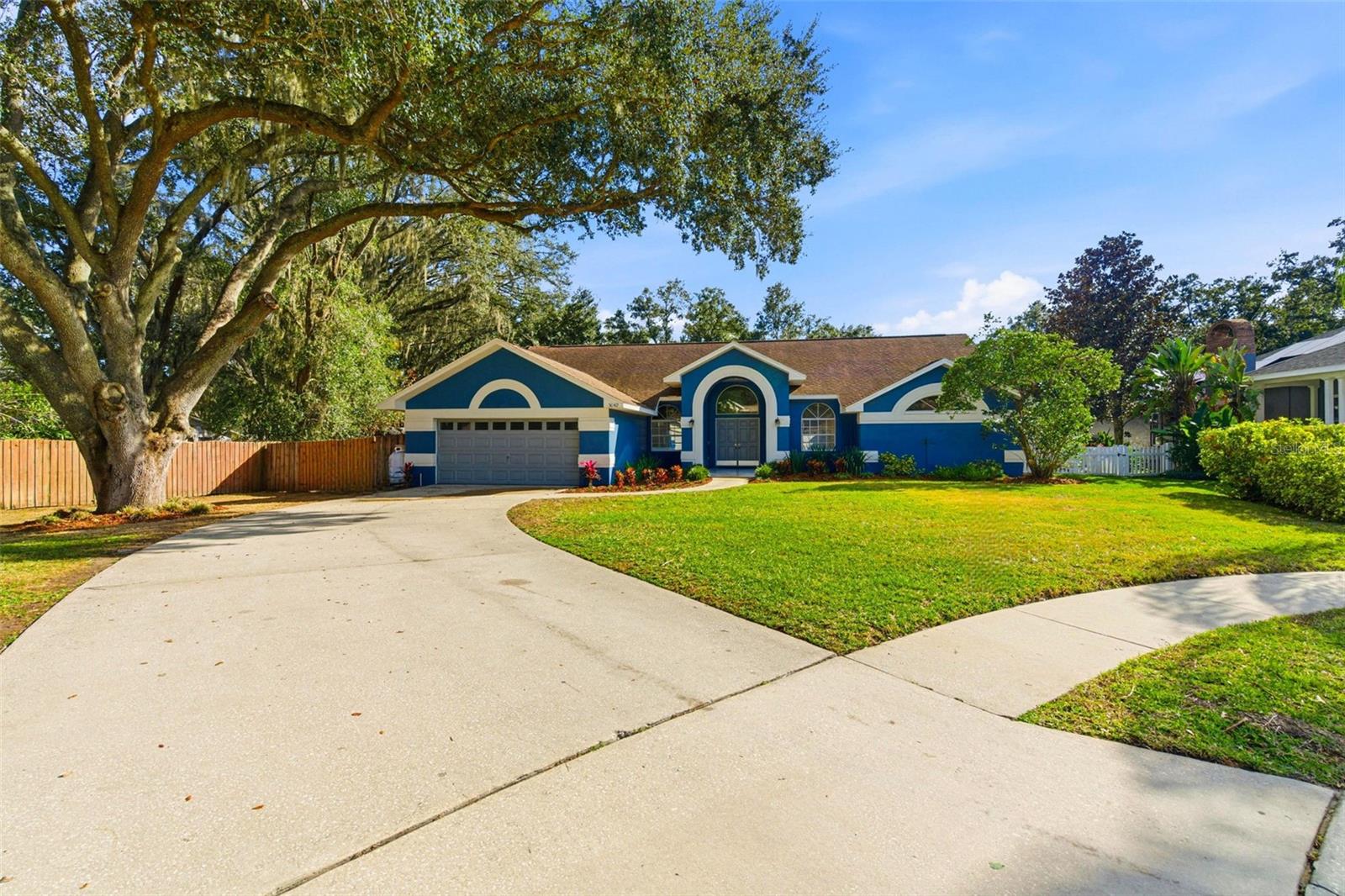 COLONIAL OAKS - Residential