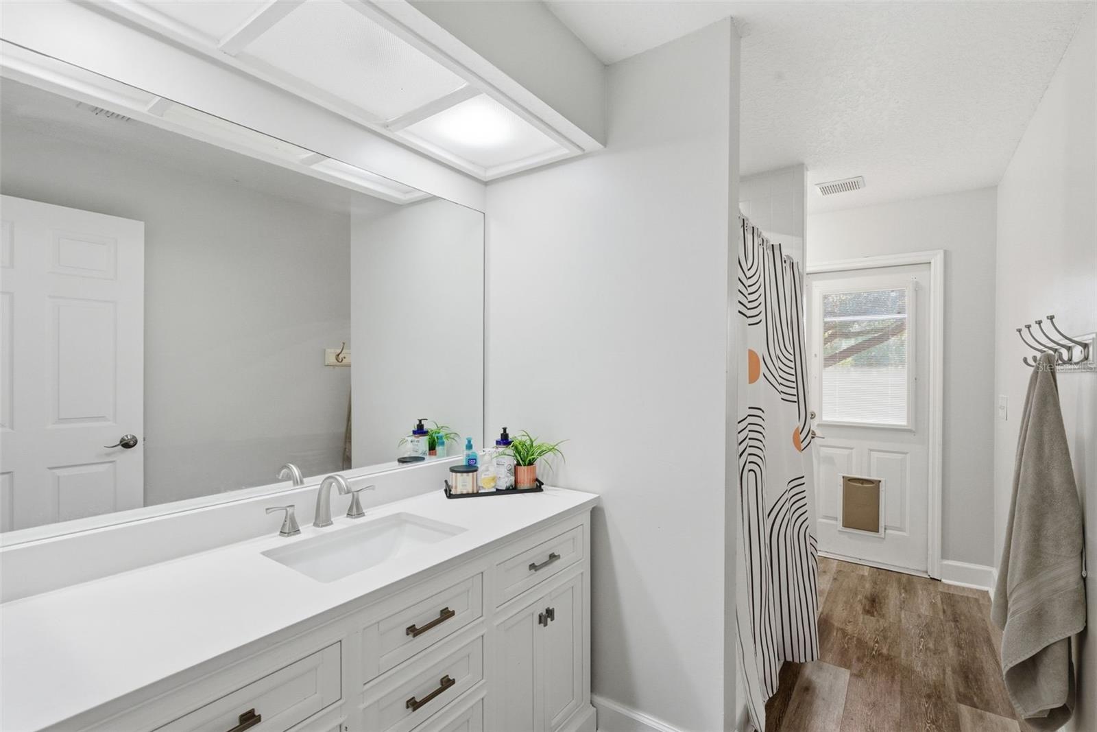 COLONIAL OAKS - Residential