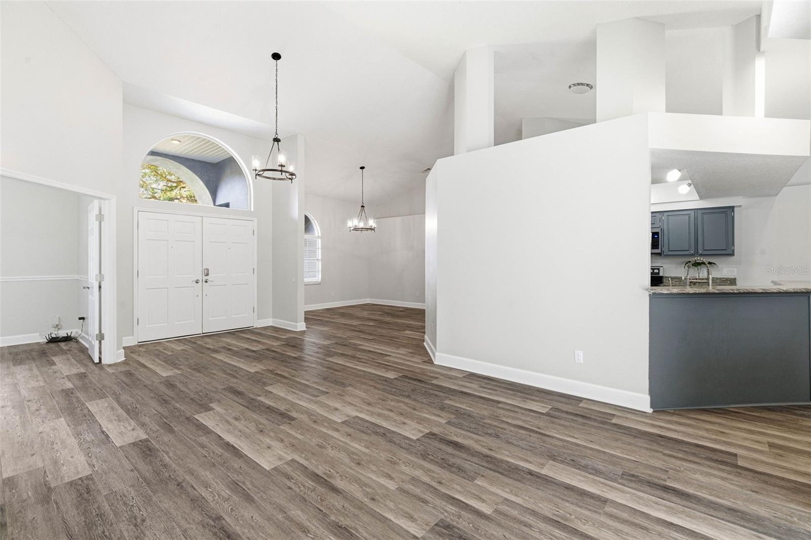 COLONIAL OAKS - Residential