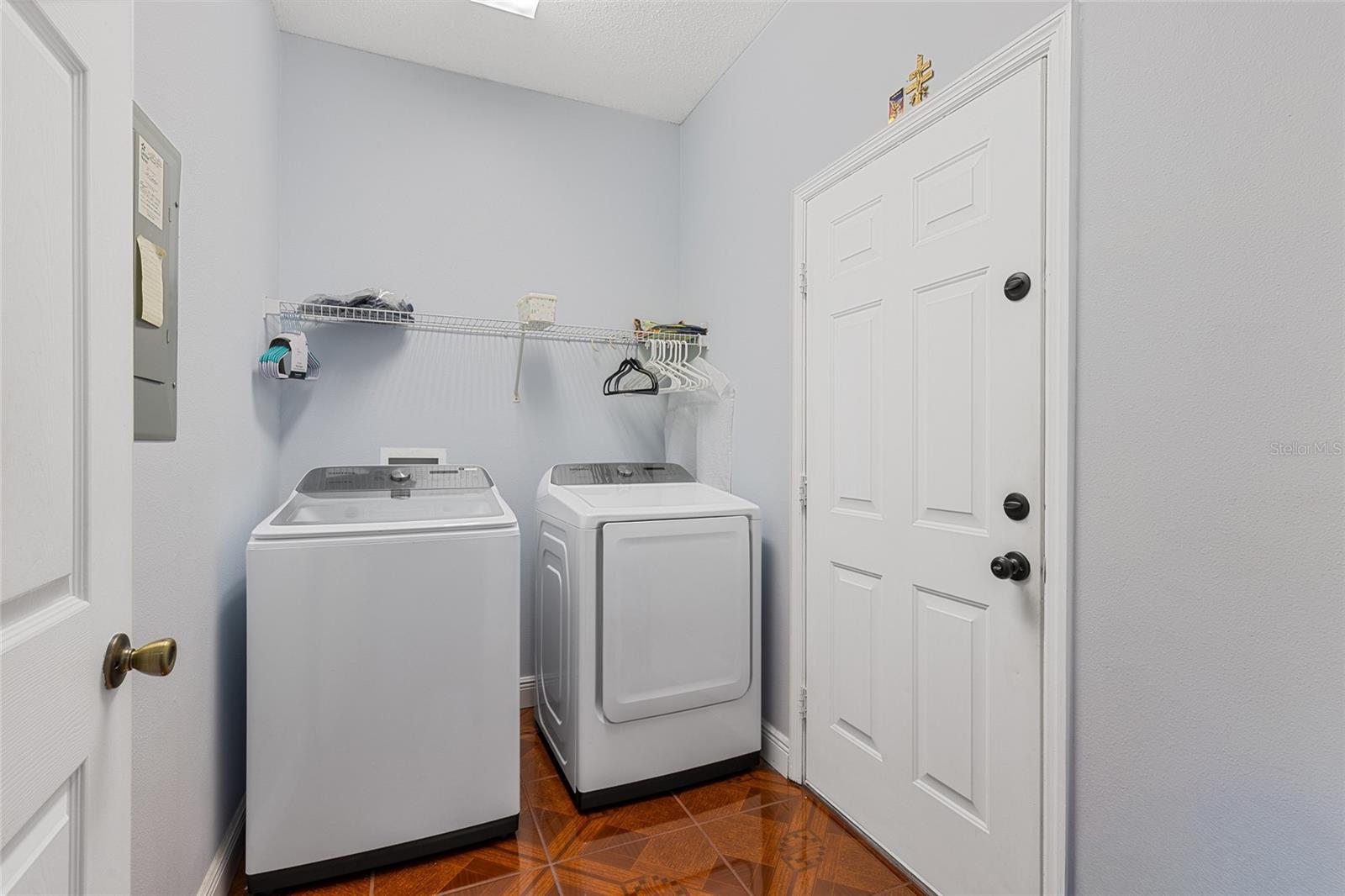 ISLAND WALK 49 71 - Residential