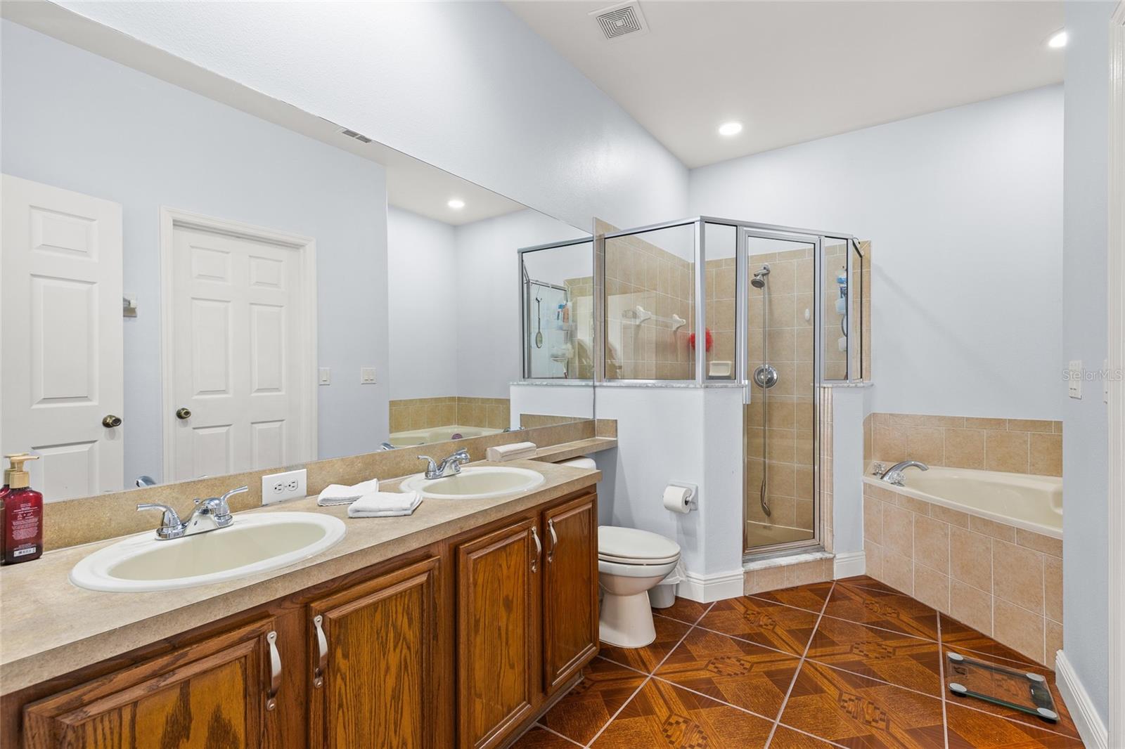 ISLAND WALK 49 71 - Residential