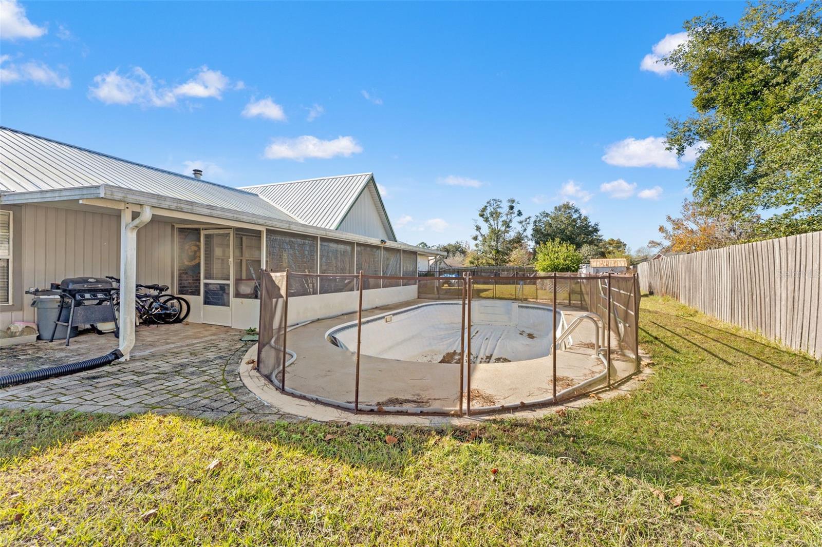 TANGLEWOOD VILLAGE - Residential