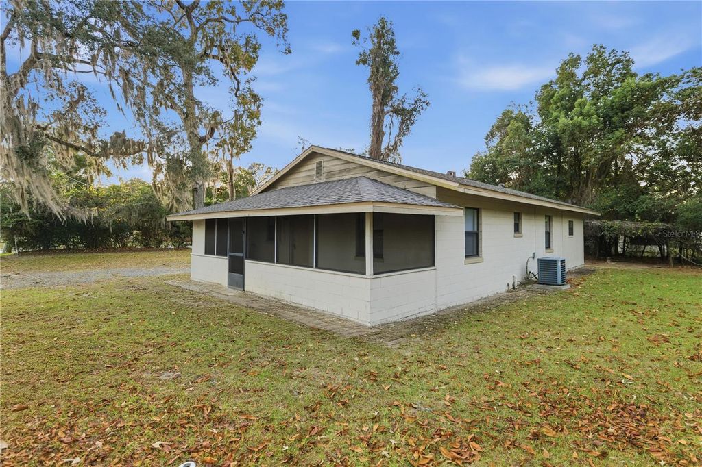 Photo of 2626 NE 7th Street, Ocala, FL 34470 (MLS # OM715196)