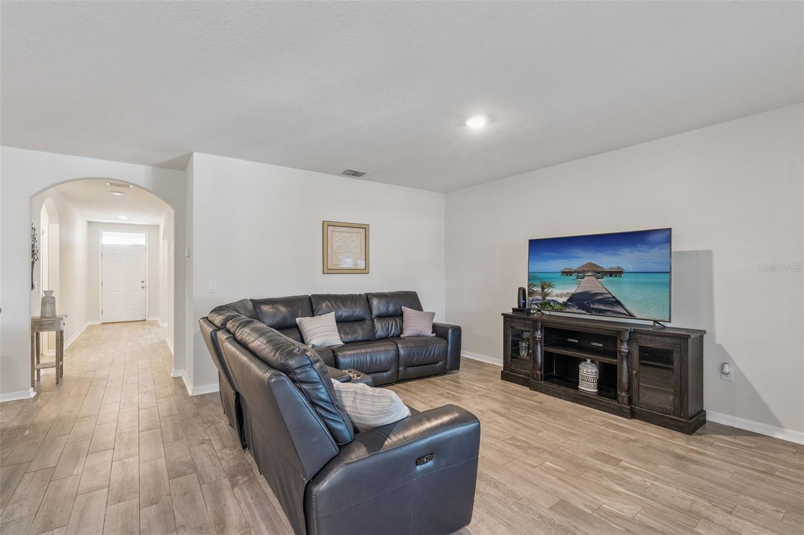 16245 YELLOWEYED DRIVE