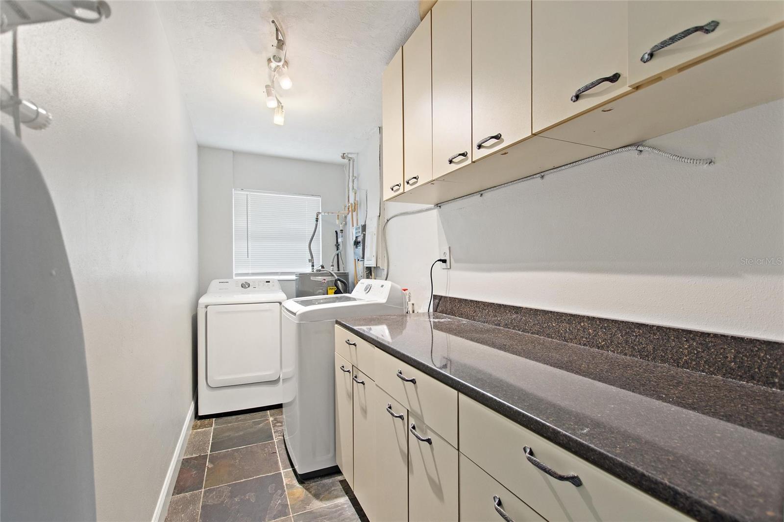 PHILLIPPI GARDENS 07 - Residential Lease