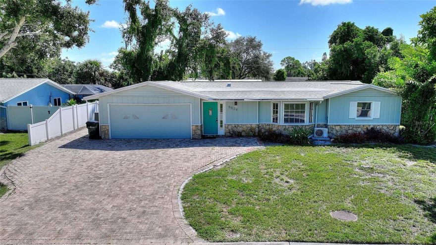 Minutes from Siesta Key beach, shopping and an excellent location to SRQ, this 3/2 pool home is ready for you.  Spacious lot.  Open concept floor plan with living, dining and kitchen open.  Split bedrooms with the master with bonus space for sitting area or office and access to the pool area.  Covered and screened pool area with ample space to entertain.  Minutes from Siesta Key Beach.  Rent this amazing home today.