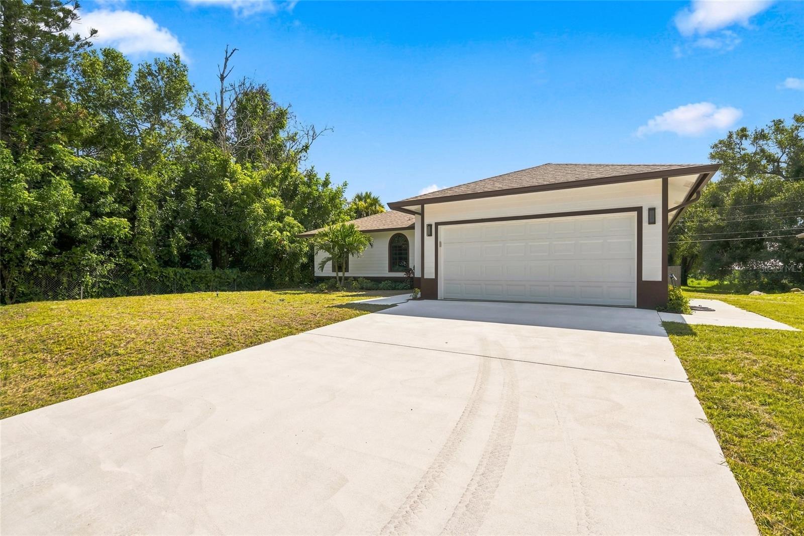 Search Properties for Sale 2 2356 30TH AVENUE SW