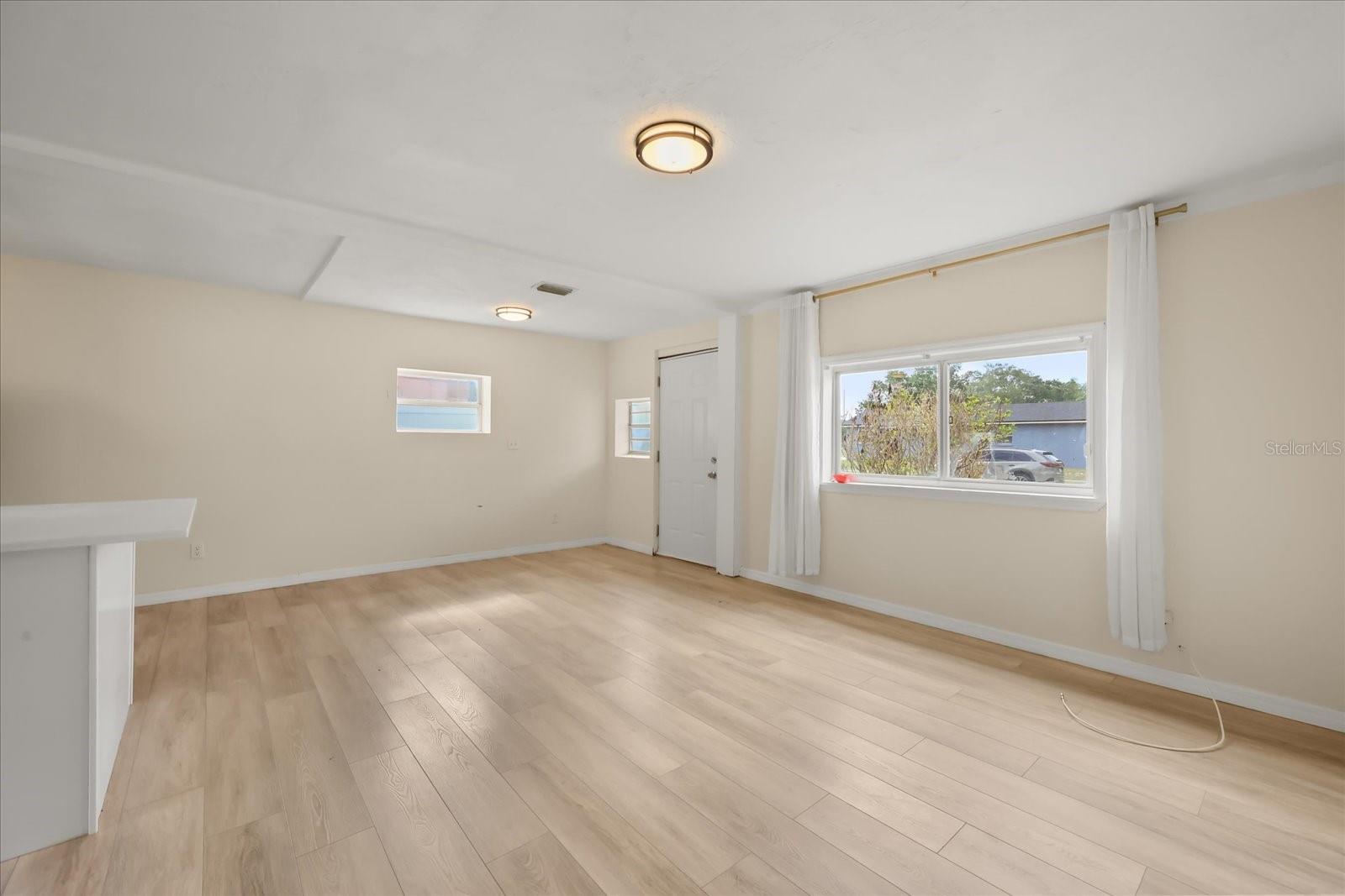 L C COXS SECOND ADD - Residential