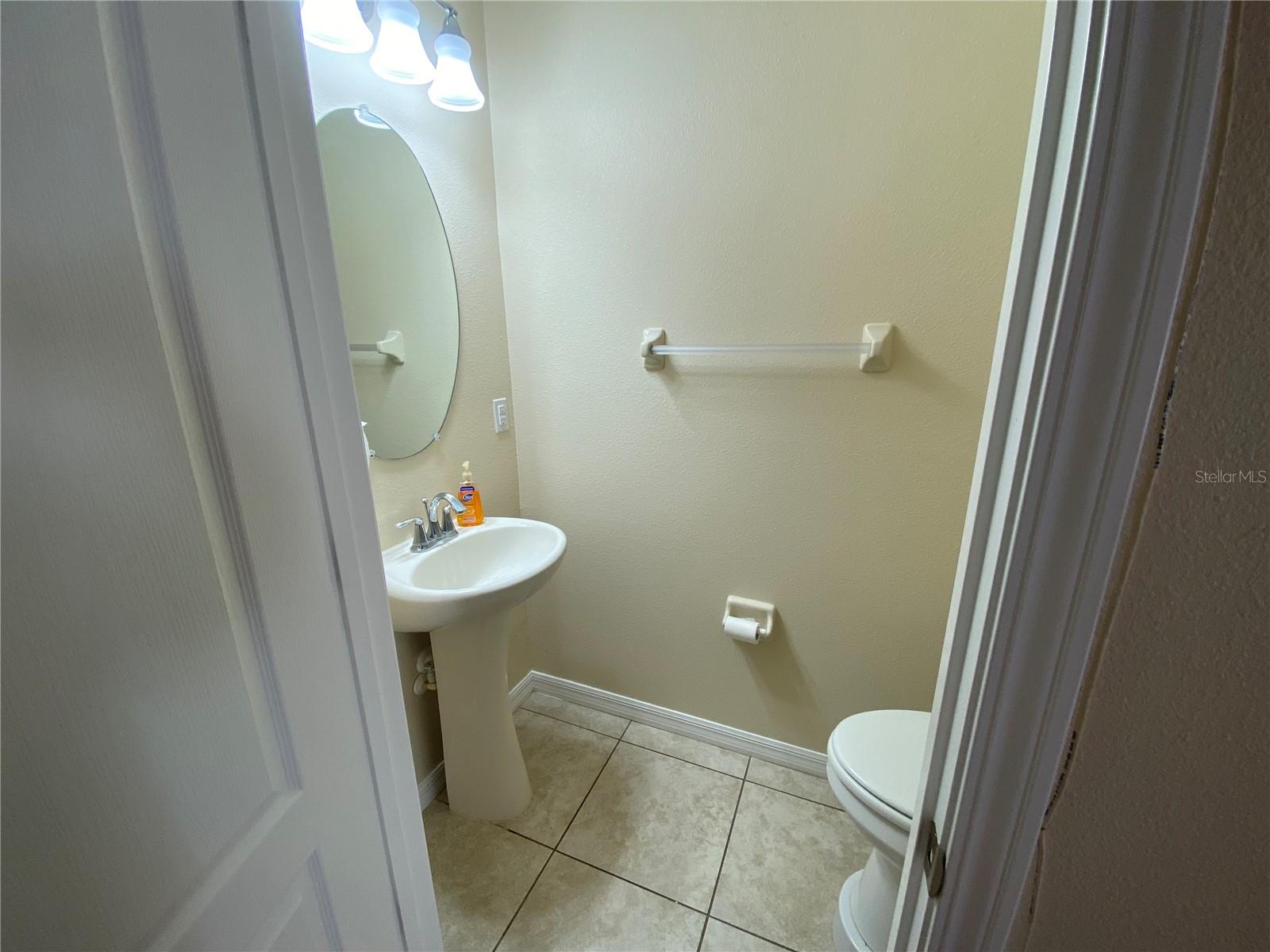 VERANDAH TWNHMS - Residential Lease