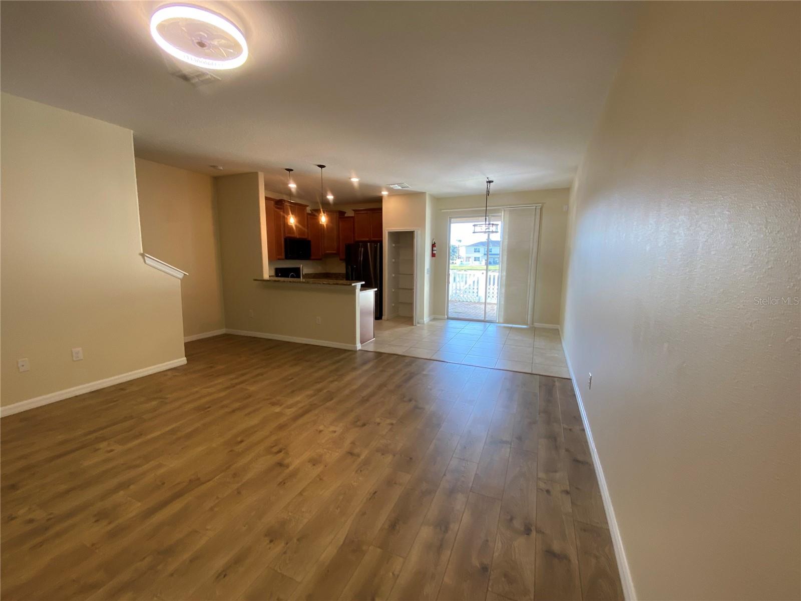 VERANDAH TWNHMS - Residential Lease