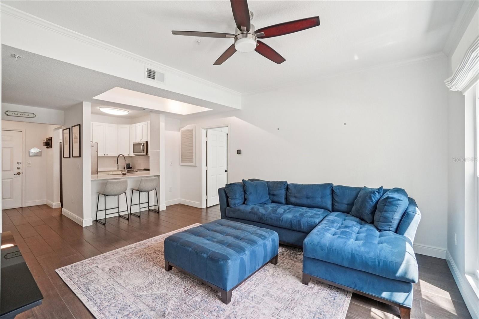 HYDE PARK WALK A CONDO - Residential