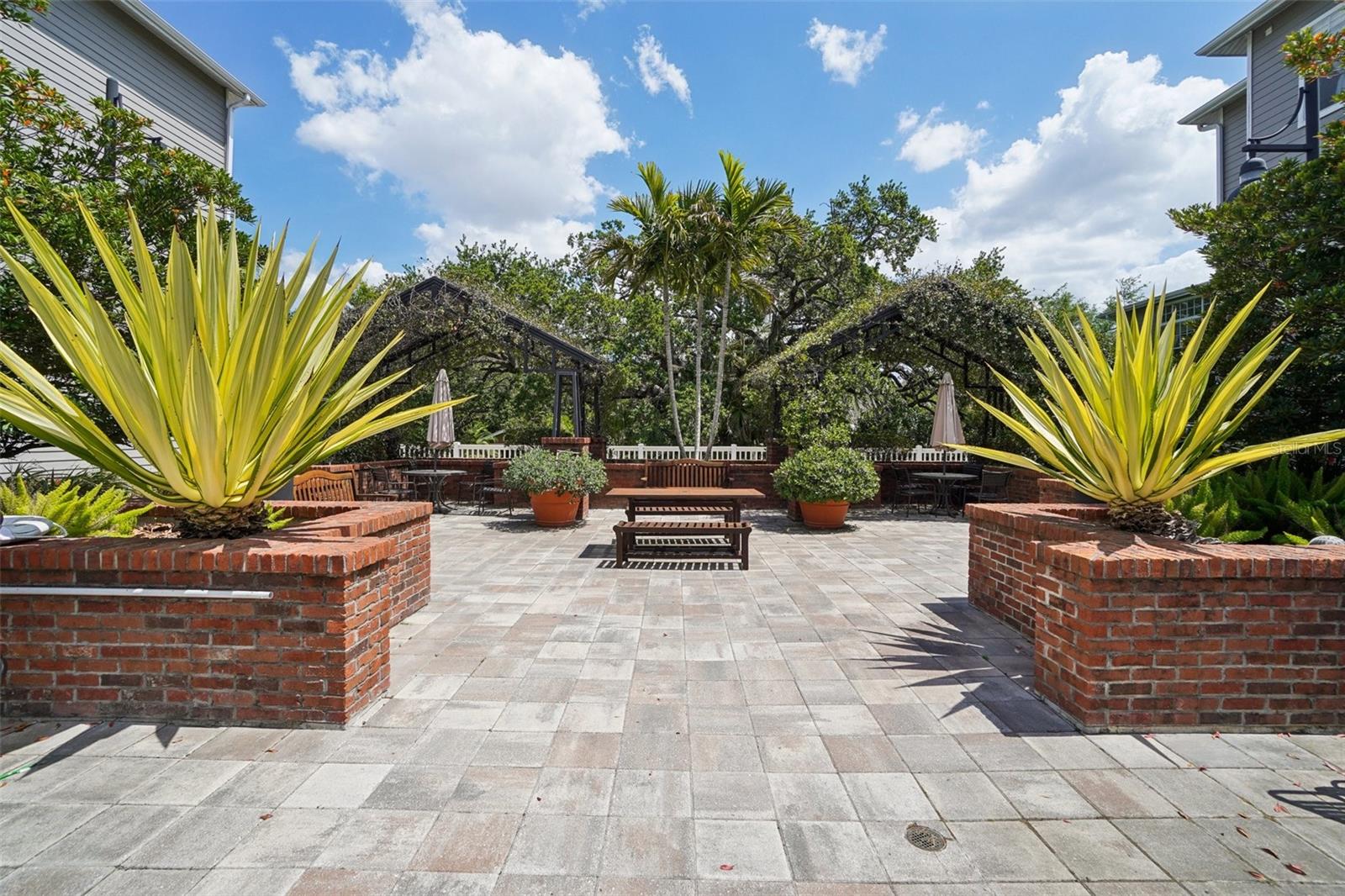 HYDE PARK WALK A CONDO - Residential