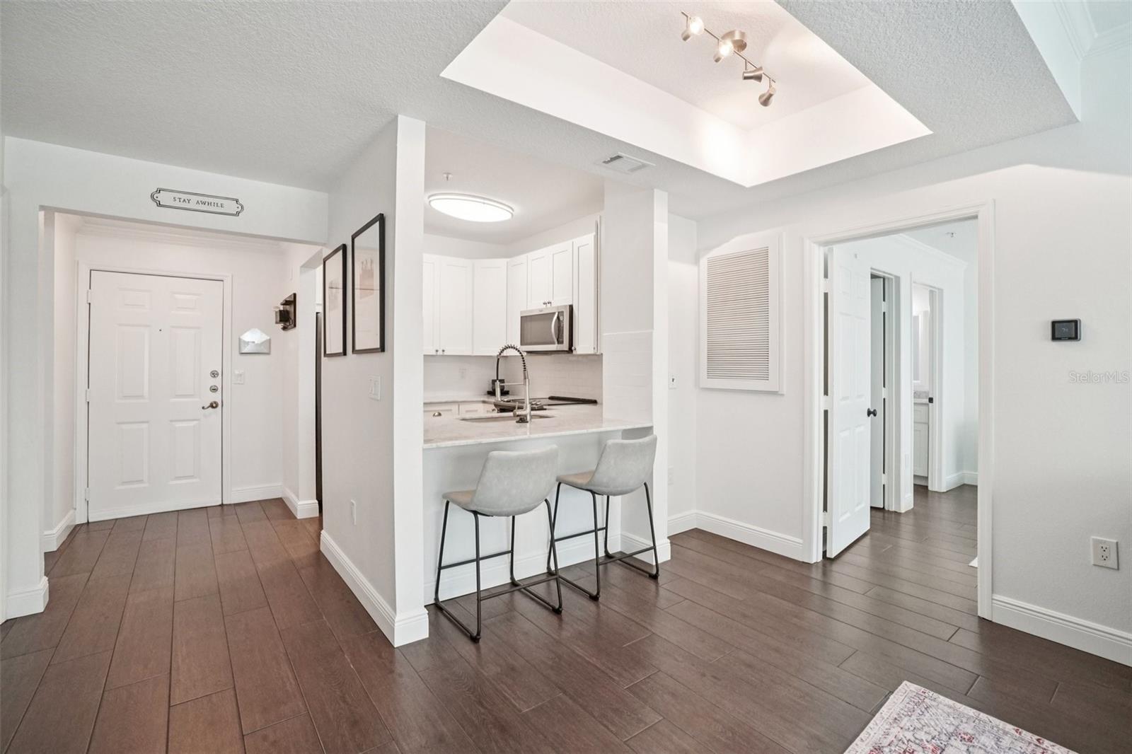 HYDE PARK WALK A CONDO - Residential