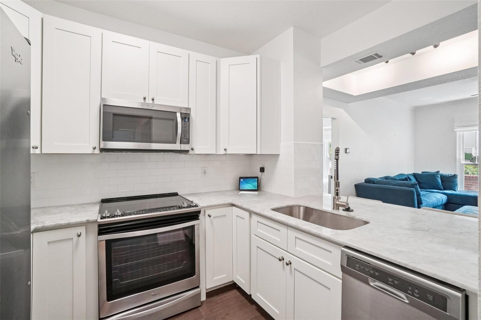 HYDE PARK WALK A CONDO - Residential