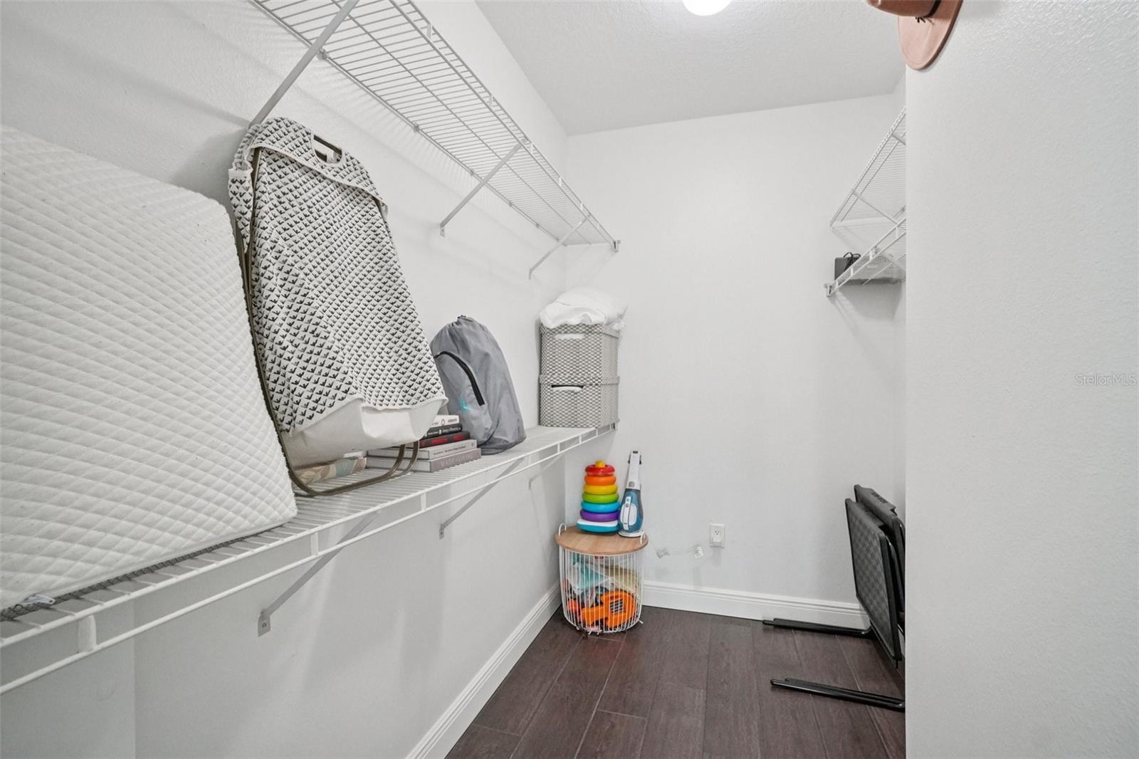 HYDE PARK WALK A CONDO - Residential