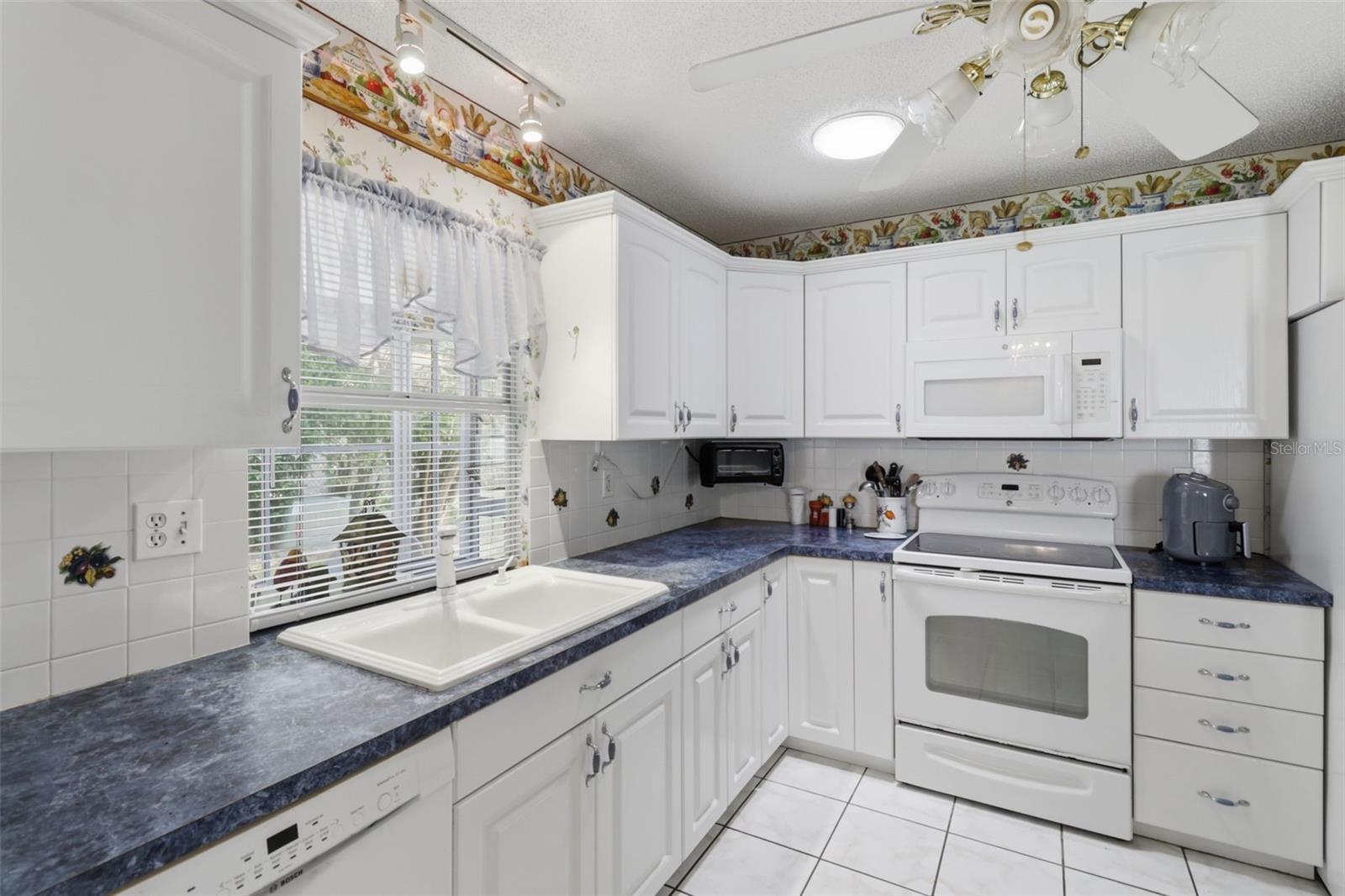 SAN CLEMENTE VILLAGE - Residential