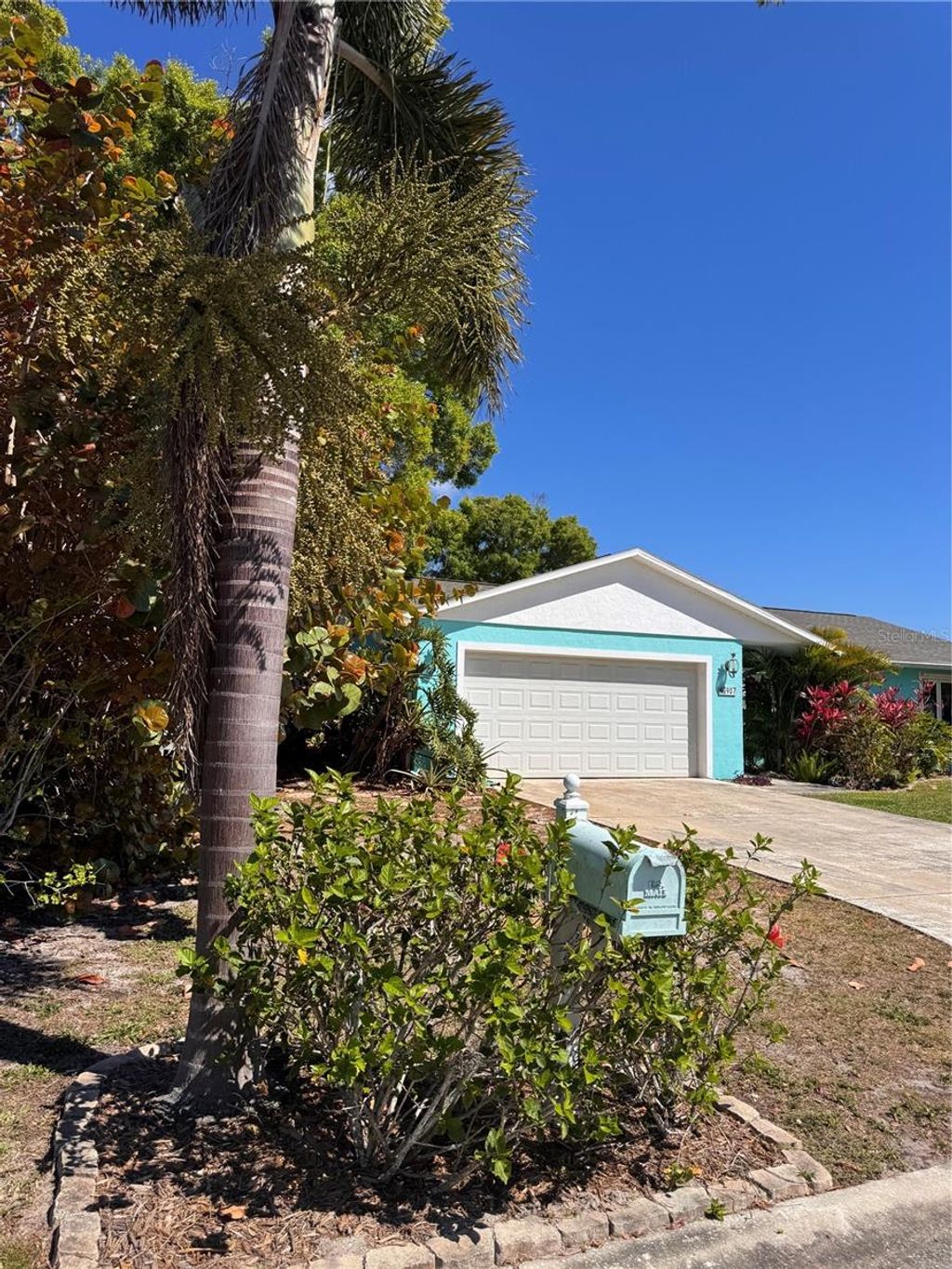 Photo of 907 69th Street NW, Bradenton, FL 34209 (MLS # A4688823)