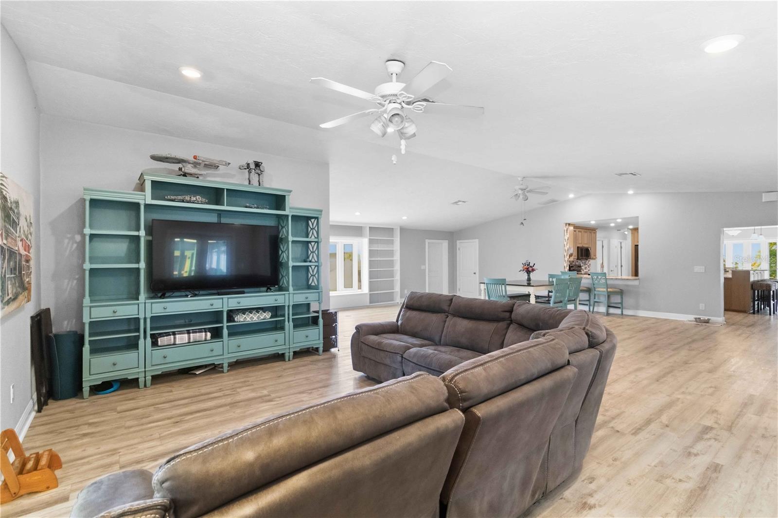 BONNIE LYNN ESTATES - Residential