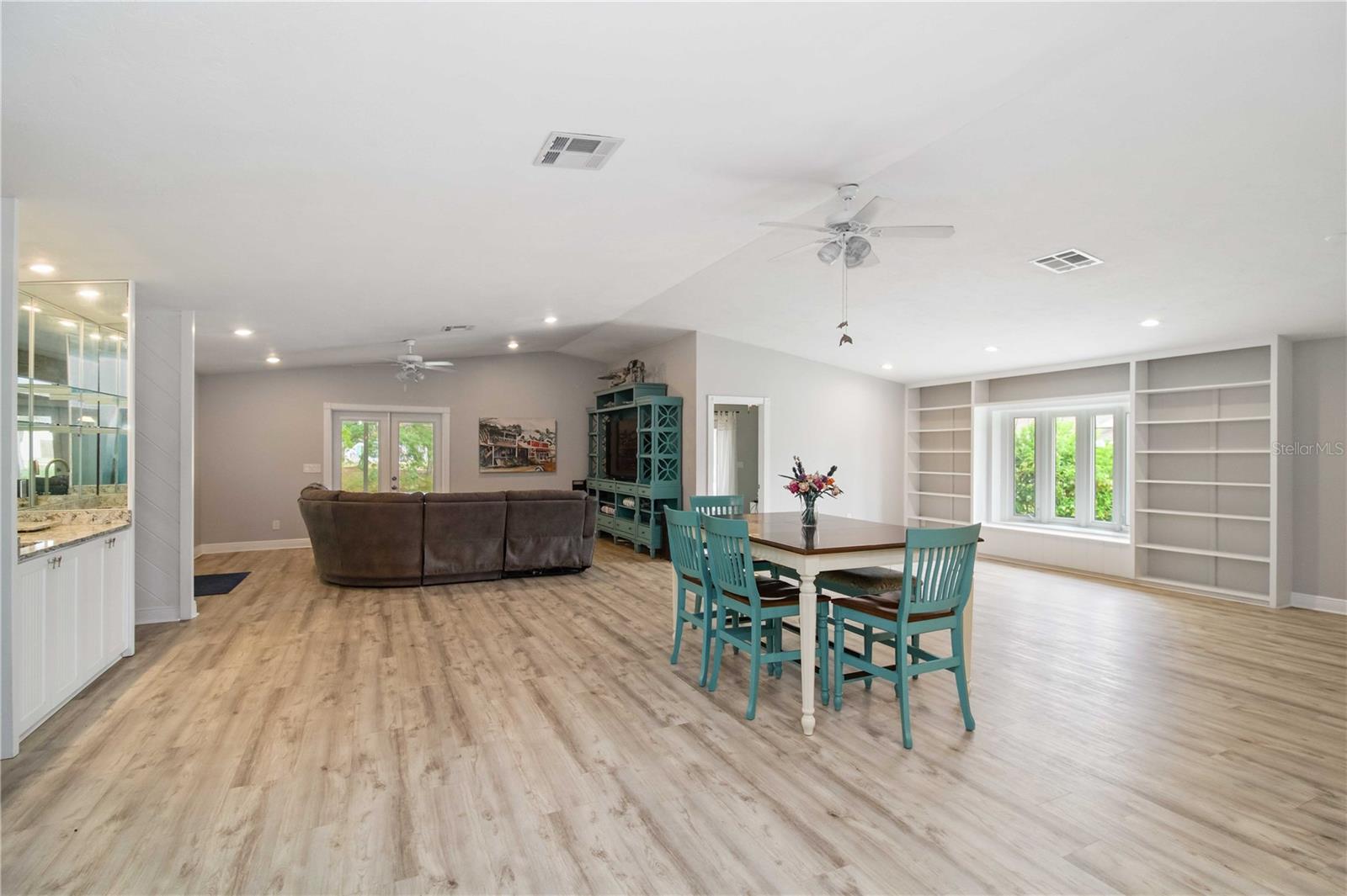 BONNIE LYNN ESTATES - Residential