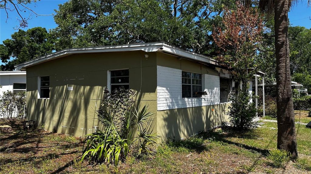 Photo of 2401 17th Avenue S, St Petersburg, FL 33712 (MLS # TB8498289)