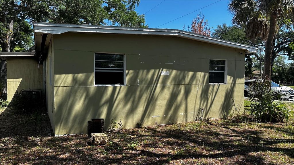 Photo of 2401 17th Avenue S, St Petersburg, FL 33712 (MLS # TB8498289)