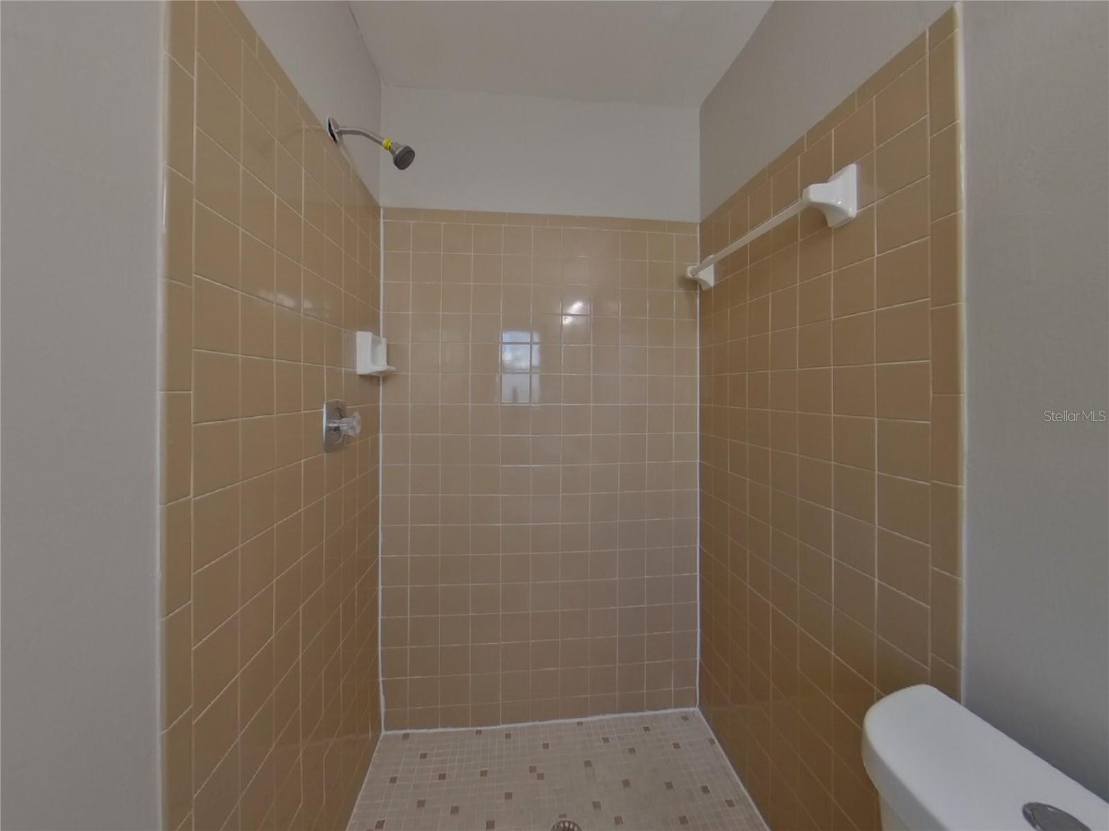 TRENTWOOD MANOR - Residential Lease