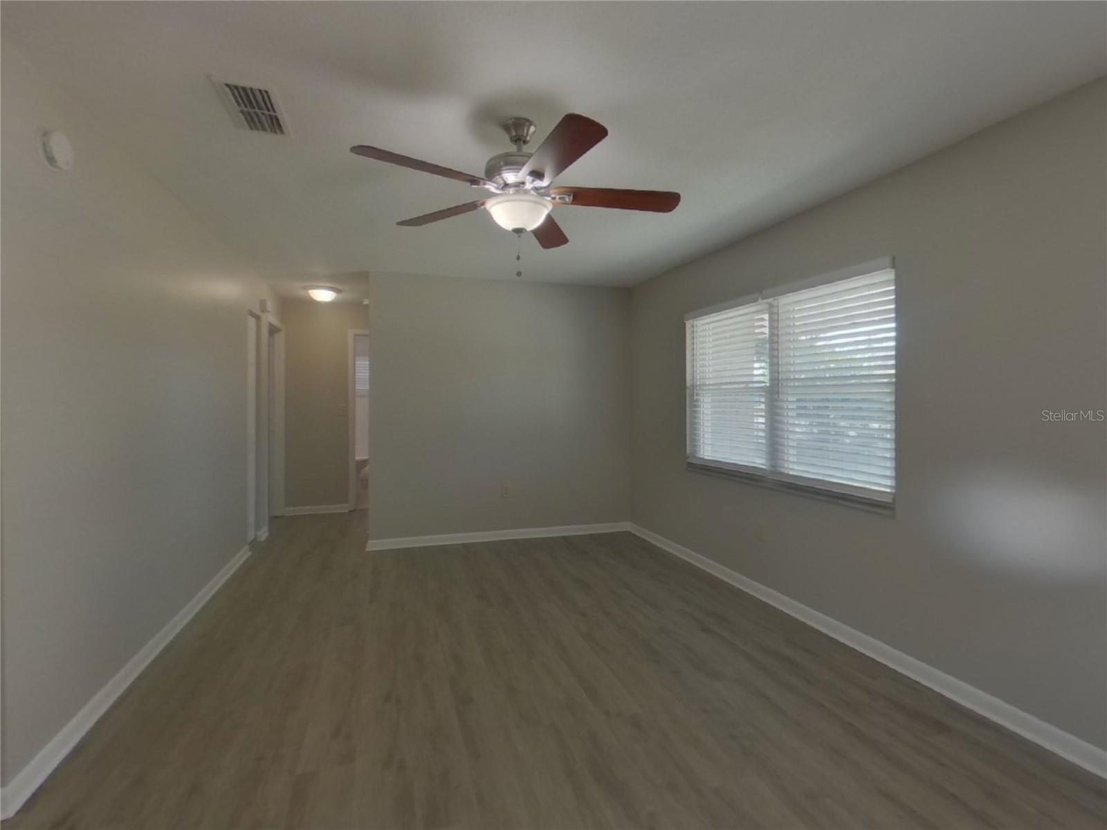 TRENTWOOD MANOR - Residential Lease