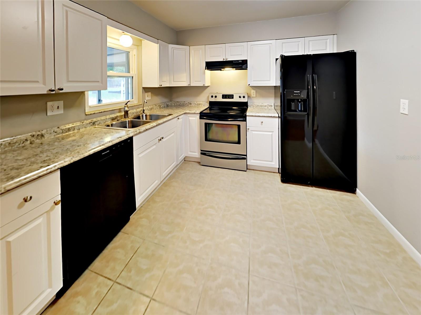 TRENTWOOD MANOR - Residential Lease
