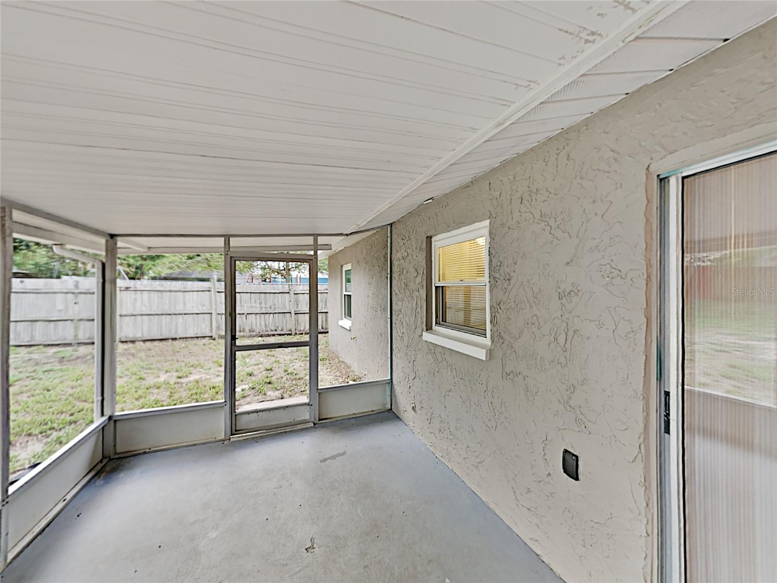 TRENTWOOD MANOR - Residential Lease